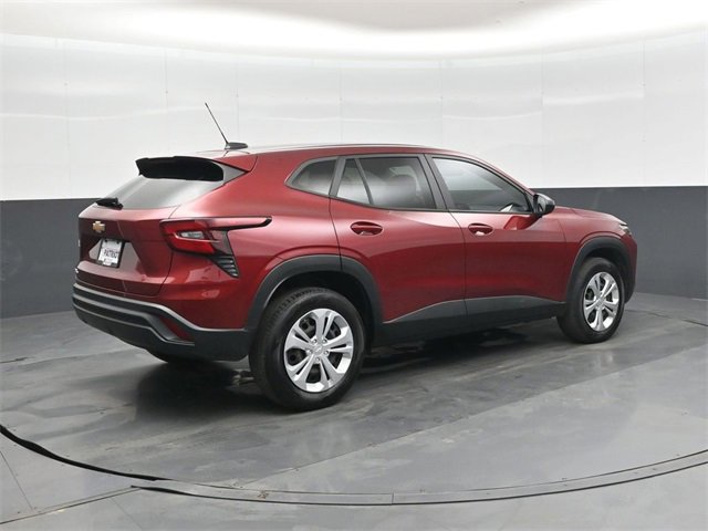 Used 2024 Chevrolet Trax LS image 3