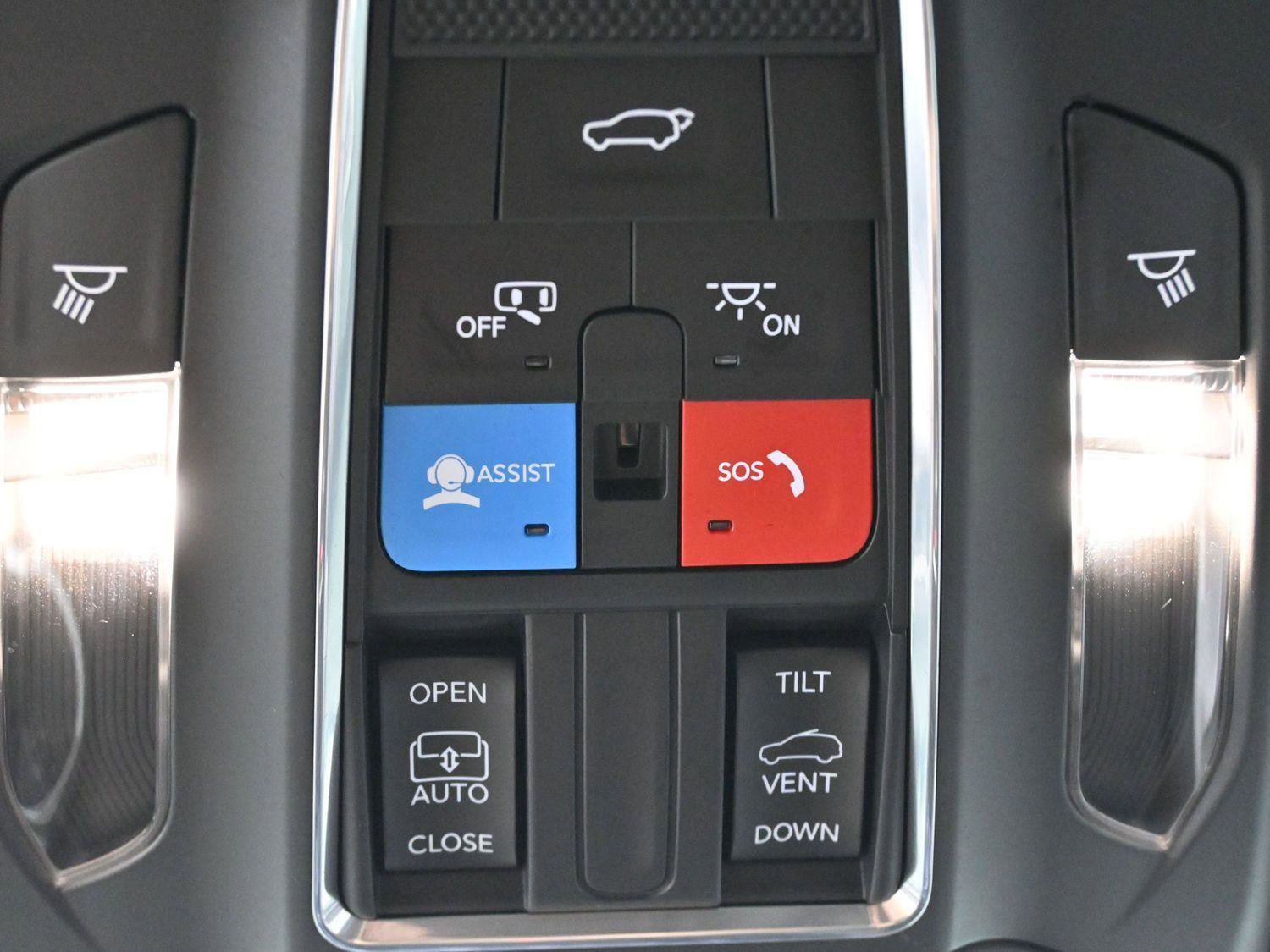 Used 2023 Jeep Grand Cherokee Altitude AWD/4WD image 25