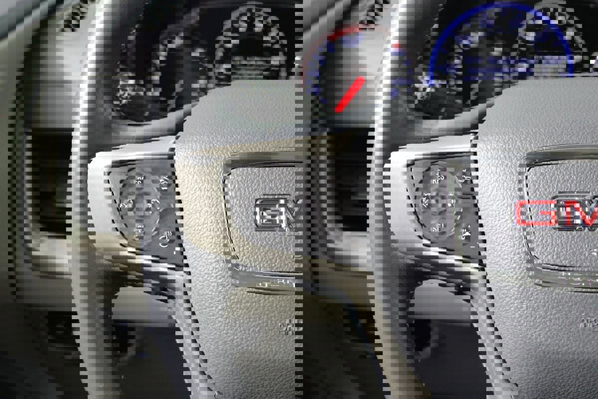 Used 2022 GMC Terrain Denali w/ Denali Premium Package image 7