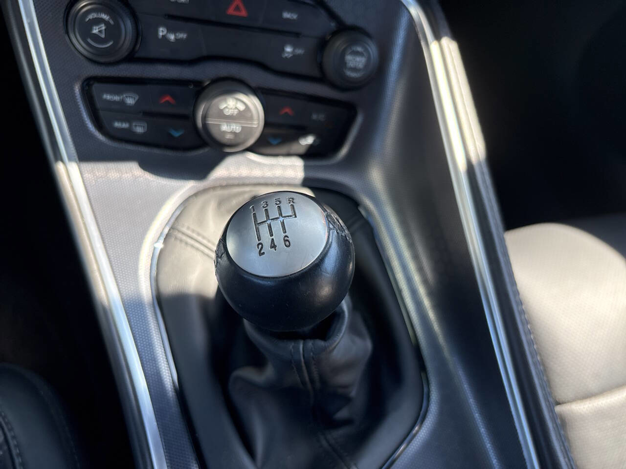 Used 2015 Dodge Challenger R/T Plus image 25