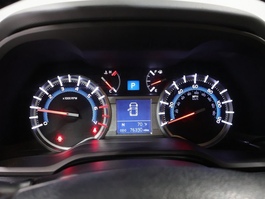 Used 2018 Toyota 4Runner SR5 Premium AWD/4WD image 39