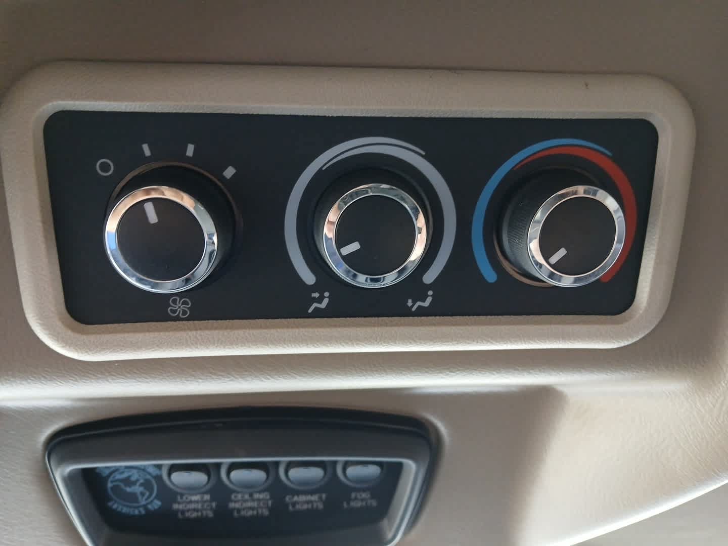 Used 2021 Chevrolet Express 2500 w/ Enhanced Convenience Package RWD image 45