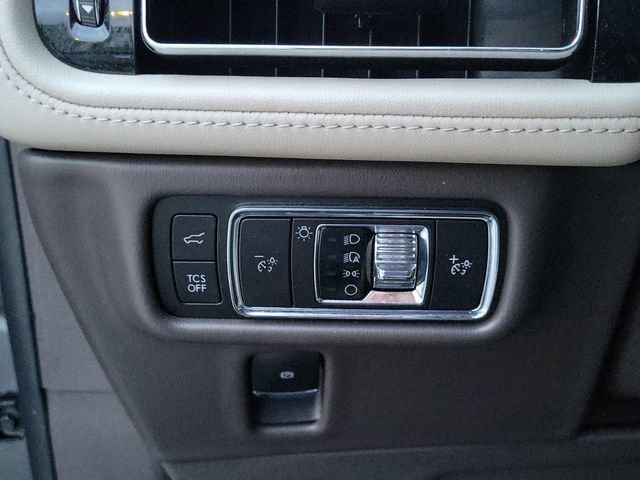 Certified 2023 Lincoln Nautilus Reserve FWD image 16