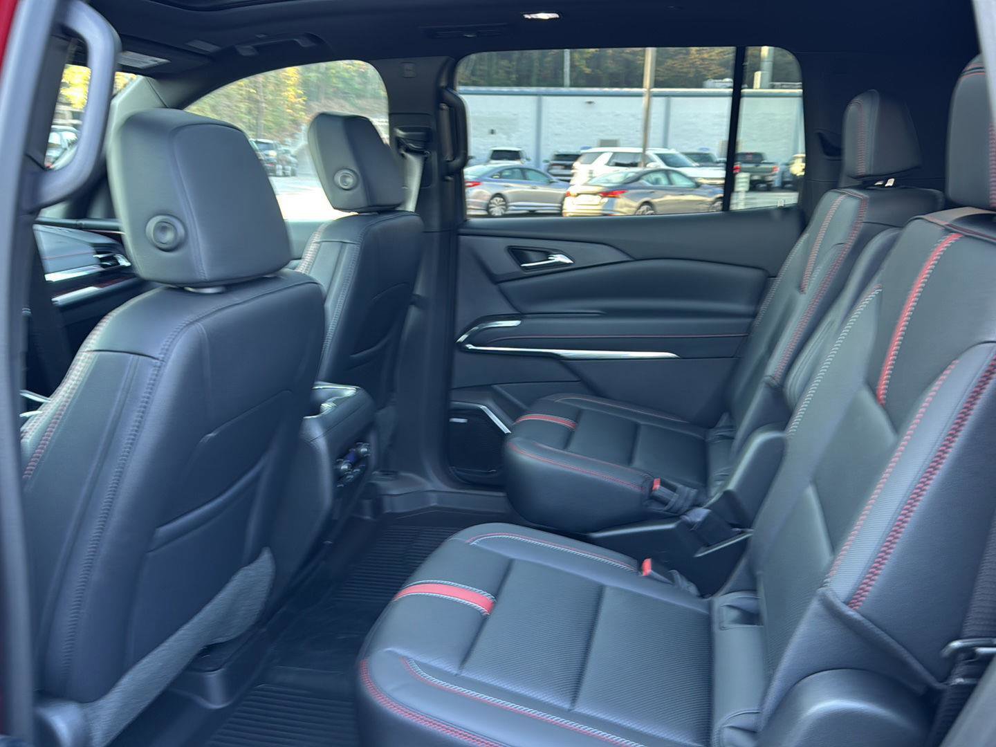 New 2026 Chevrolet Traverse RS w/ LPO, Floor Liner Package image 9