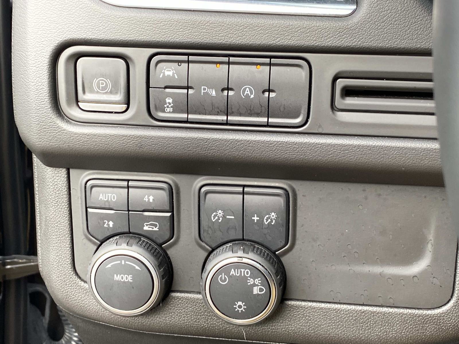 Used 2023 Chevrolet Tahoe RST AWD/4WD image 22