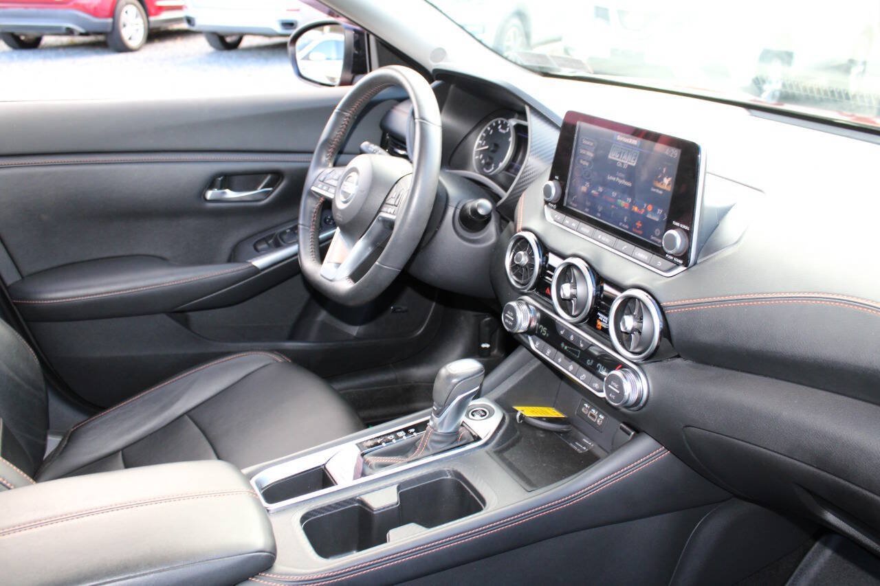Used 2021 Nissan Sentra SR w/ SR Premium Package FWD image 12