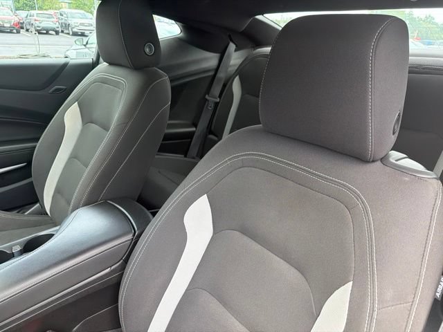 Used 2023 Chevrolet Camaro LT RWD image 17