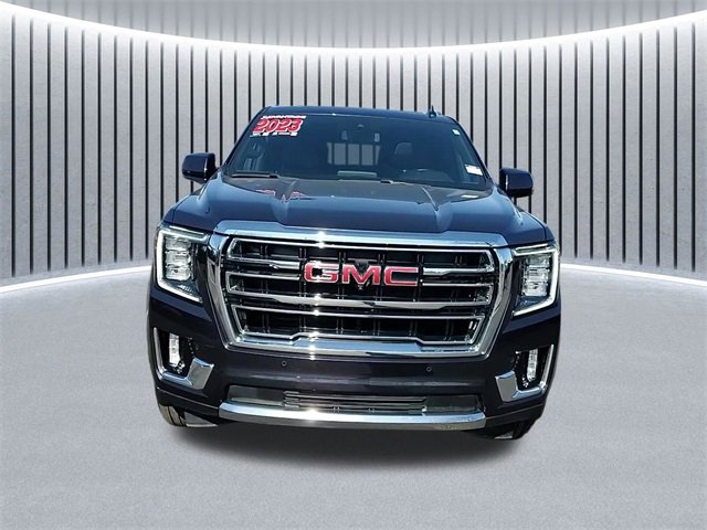 Used 2023 GMC Yukon SLT w/ SLT Premium Package image 13