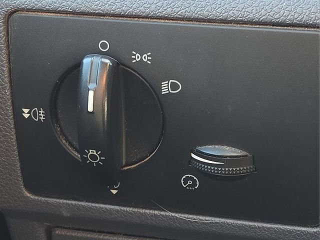 Used 2011 Ford Transit Connect XLT image 22