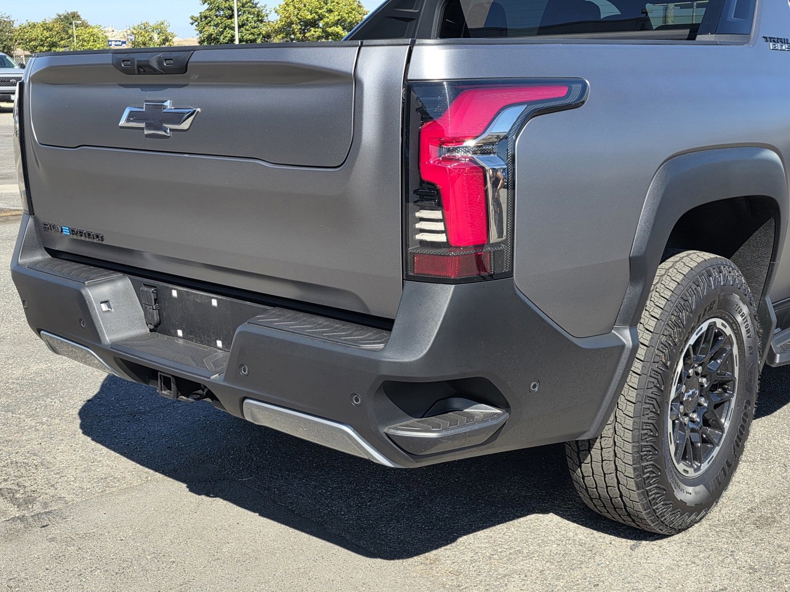 New 2026 Chevrolet Silverado EV Trail Boss image 11