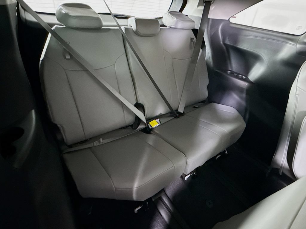 Certified 2025 Toyota Sienna XLE AWD/4WD image 32