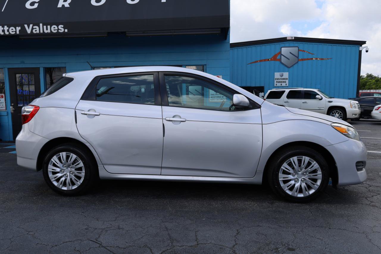 Used 2011 Toyota Matrix FWD image 5