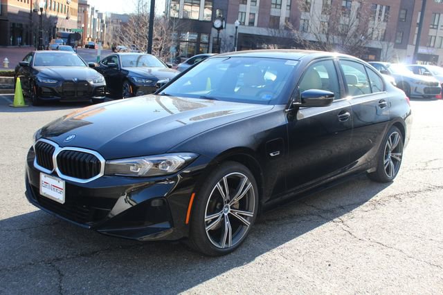 Certified 2023 BMW 330e xDrive w/ Convenience Package image 3