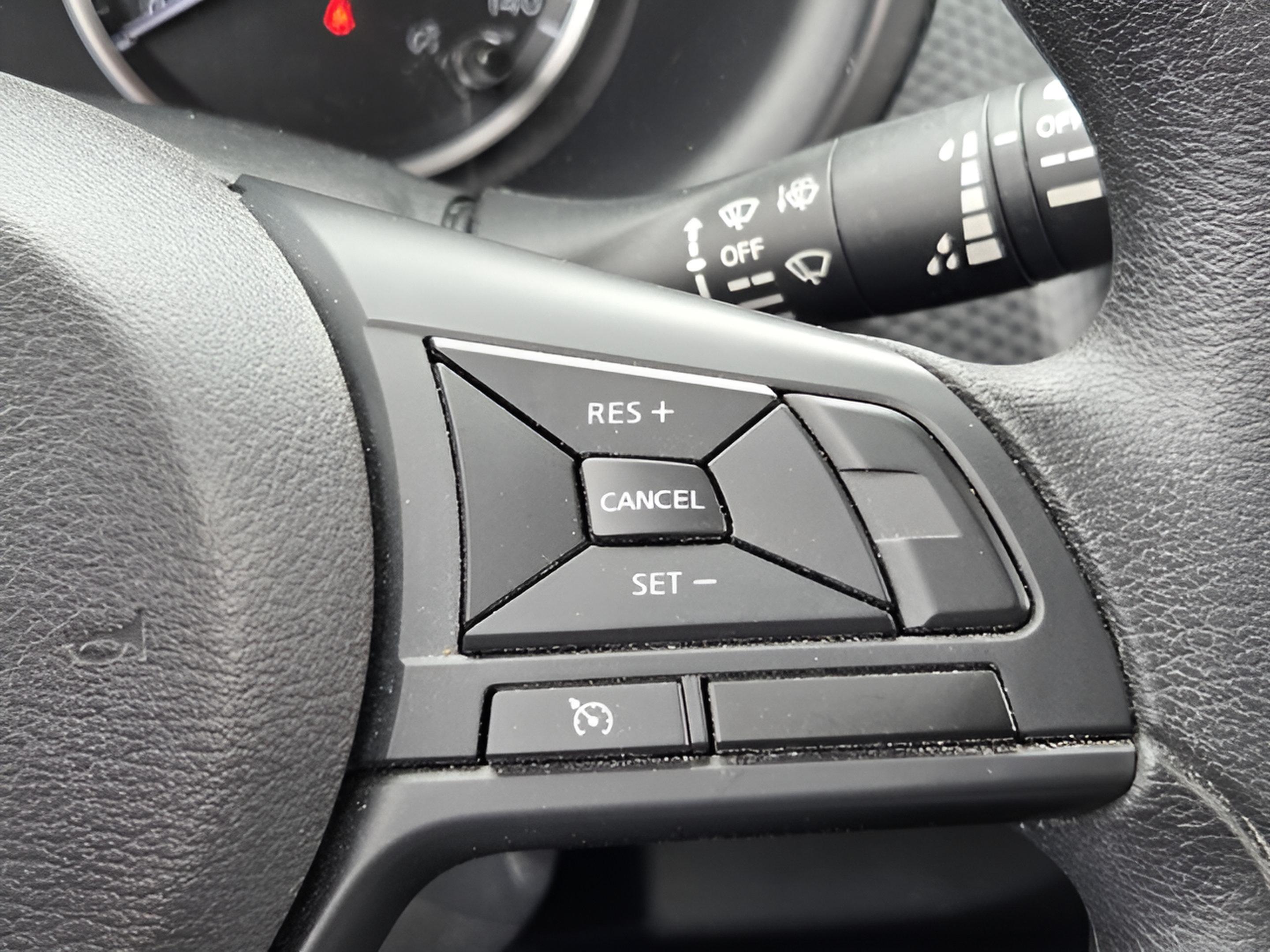 Used 2024 Nissan Kicks S FWD image 21