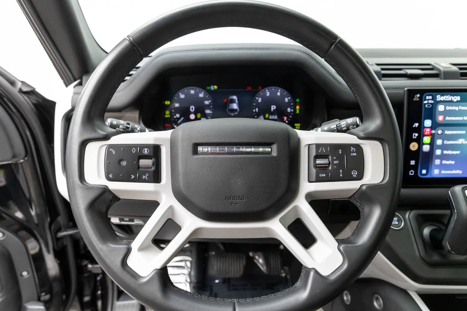 Used 2025 Land Rover Defender 110 S image 14