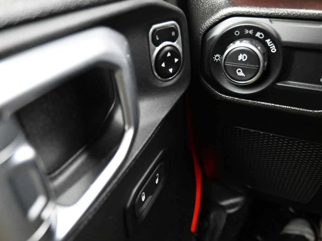 Used 2023 Jeep Gladiator Rubicon AWD/4WD image 22