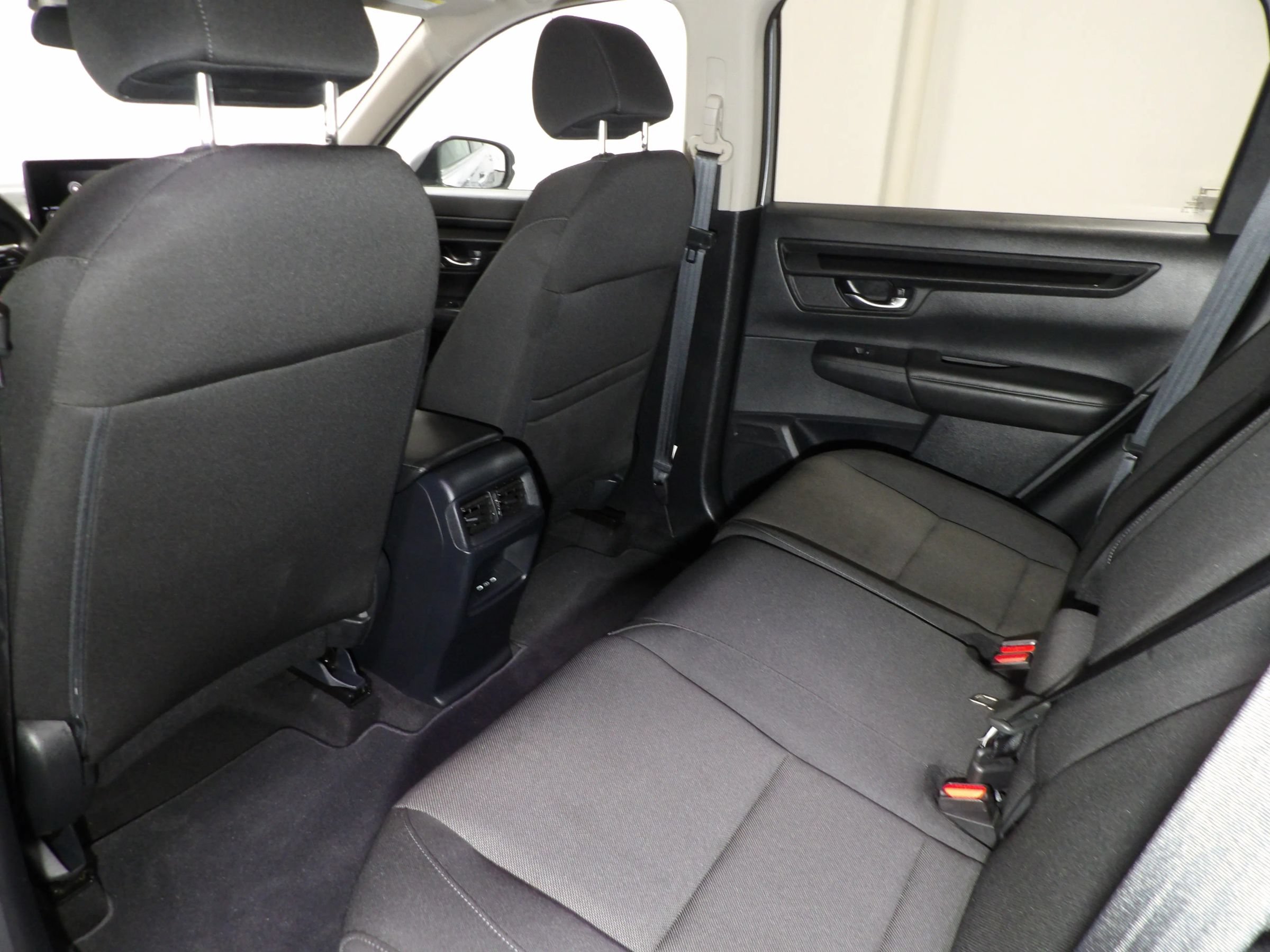 Used 2025 Honda CR-V EX image 12