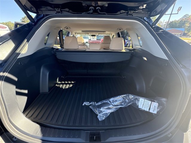 Used 2025 Toyota RAV4 XLE w/ Convenience Package image 23