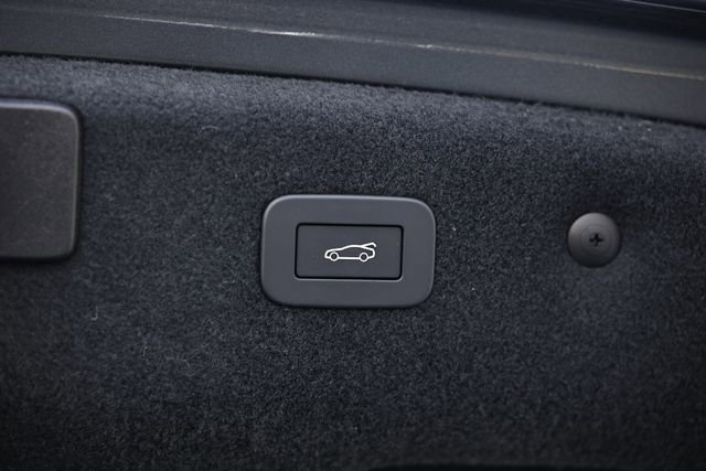 New 2024 Jaguar XF R-Dynamic SE AWD/4WD image 41