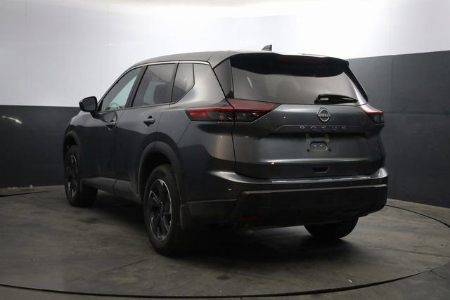 Used 2026 Nissan Rogue SV image 5
