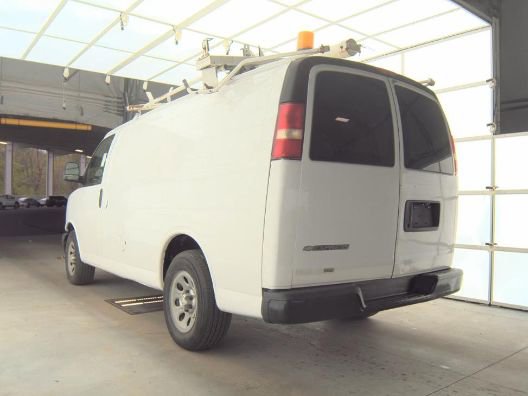 Used 2009 Chevrolet Express 1500 RWD image 2