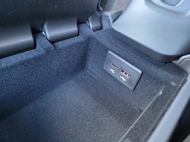 New 2026 Chevrolet Corvette E-Ray w/ Stealth Interior Trim Package image 37