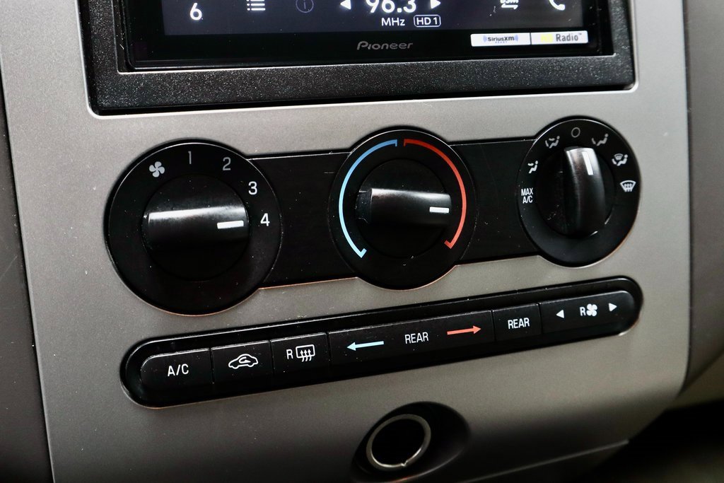 Used 2011 Ford Expedition EL XLT image 35