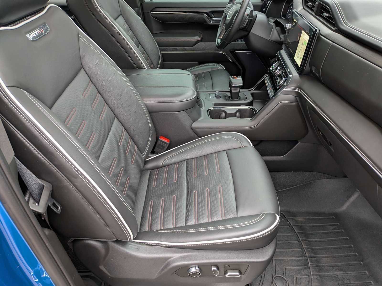 Used 2023 GMC Sierra 1500 AT4X image 18