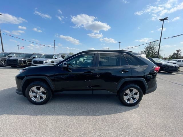 Used 2022 Toyota RAV4 XLE image 2