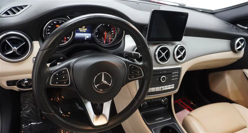 Used 2017 Mercedes-Benz CLA 250 image 10