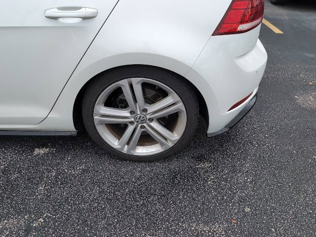 Used 2018 Volkswagen Golf R 4-Door image 7