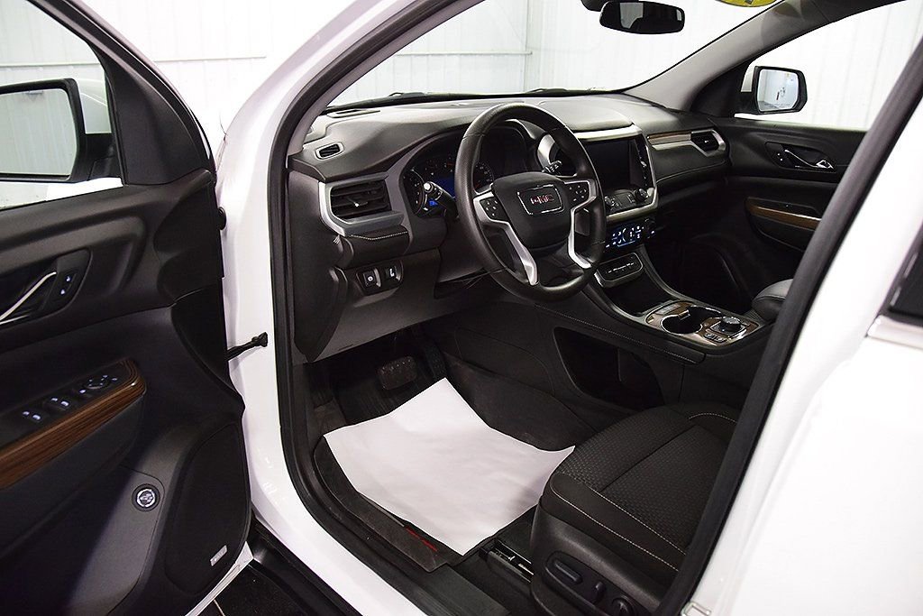Used 2023 GMC Acadia SLE w/ Driver Convenience Package image 15
