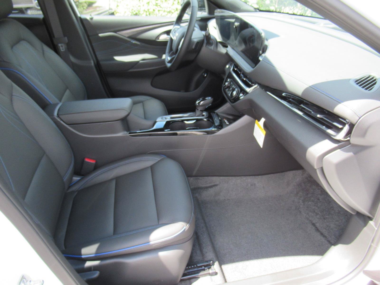 New 2026 Buick Envista Sport Touring w/ Convenience I Package FWD image 11