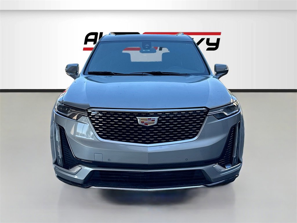 Used 2023 Cadillac XT6 Luxury image 2