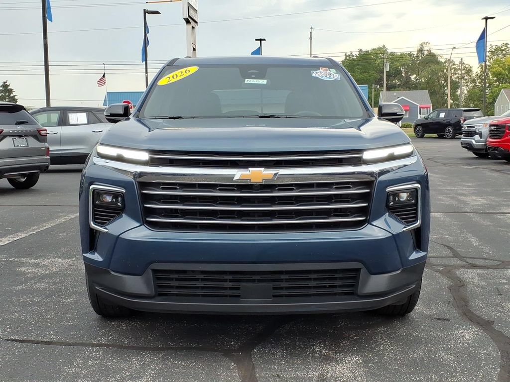 Used 2026 Chevrolet Traverse LT AWD/4WD image 2