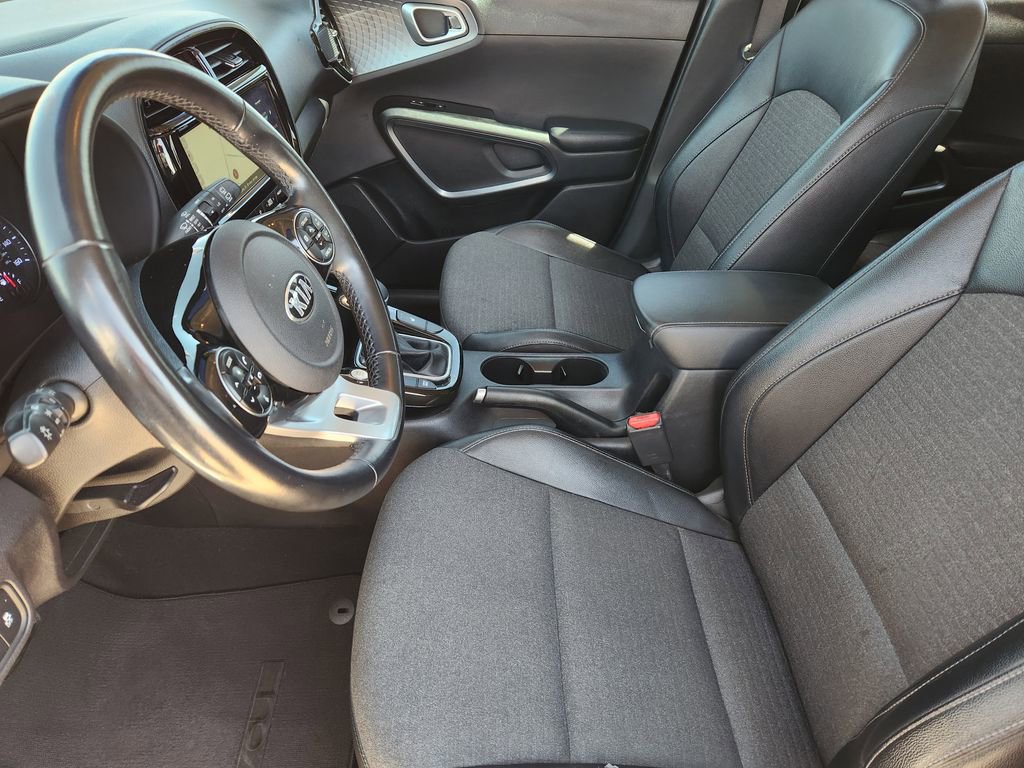 Used 2020 Kia Soul EX w/ Option Group 015 FWD image 16