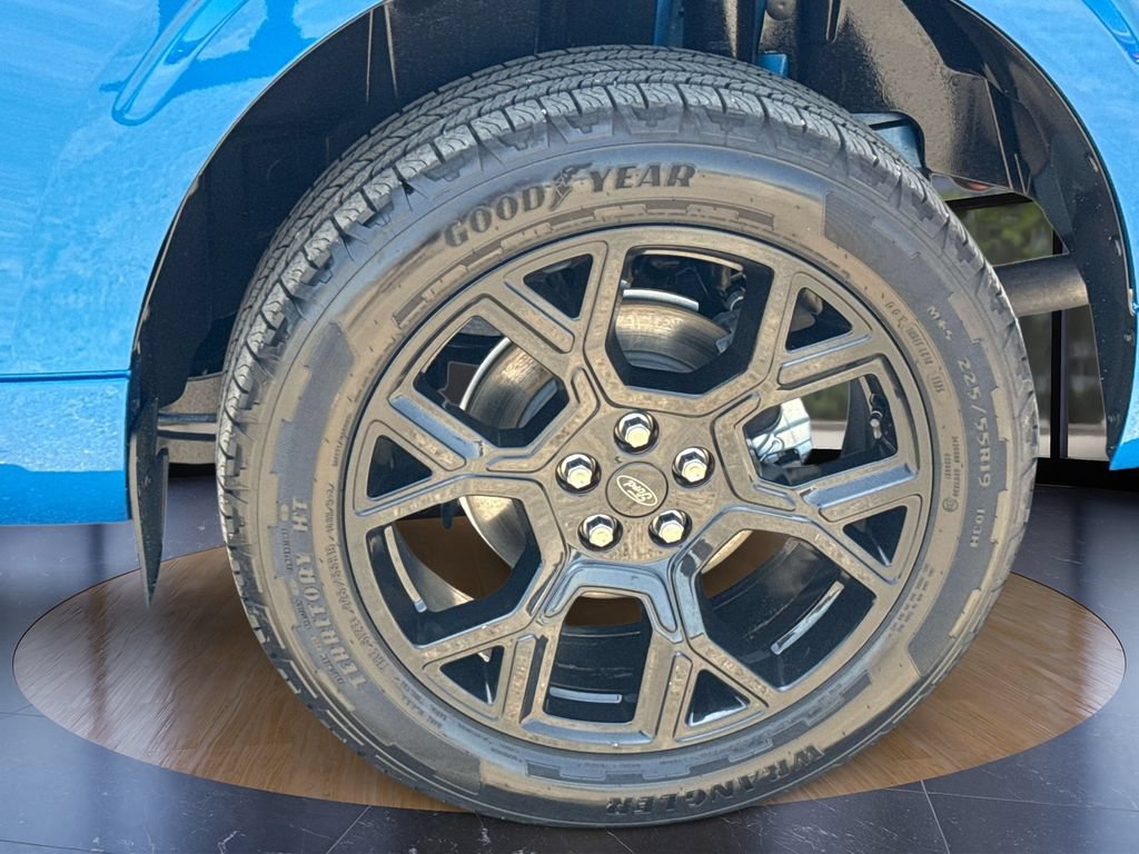 Certified 2025 Ford Maverick Lobo AWD/4WD image 30