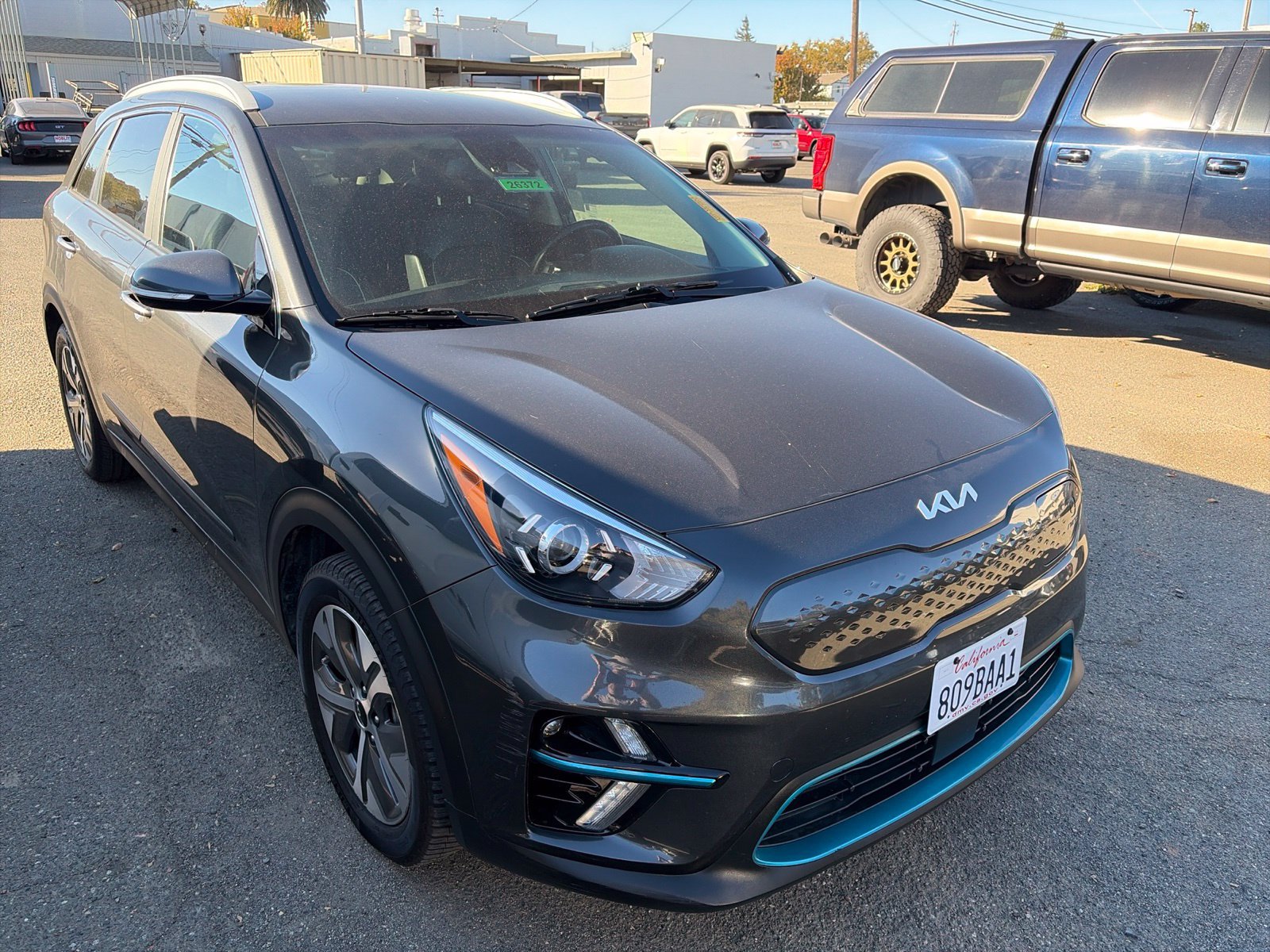 Used 2022 Kia Niro EX FWD image 4