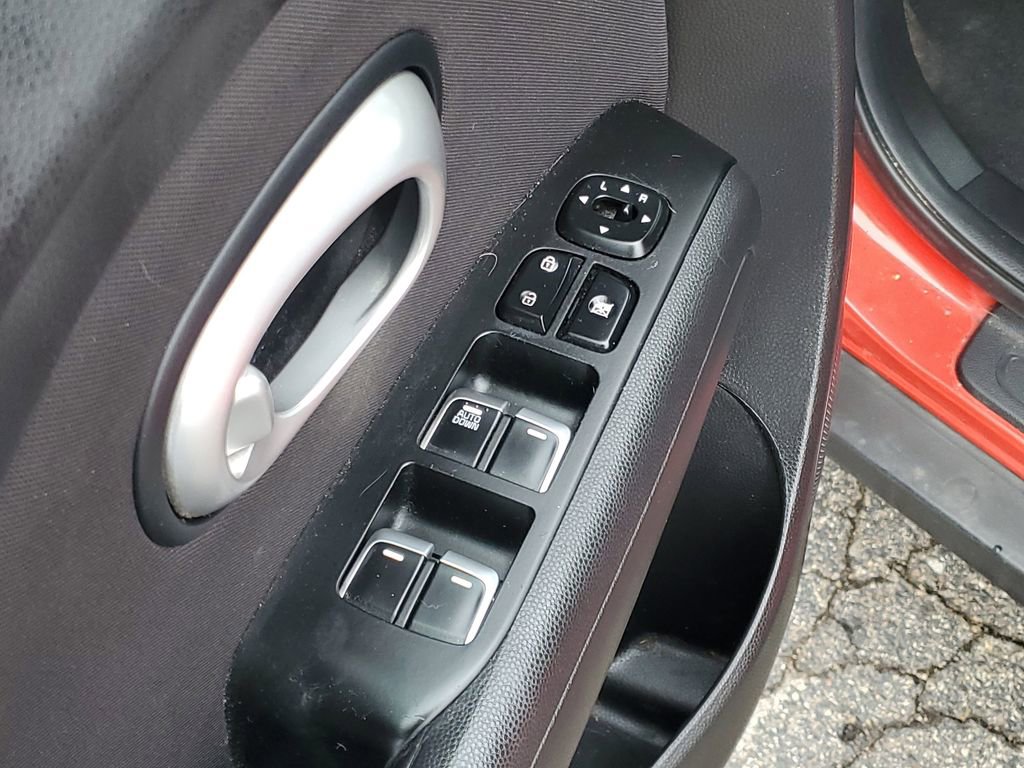 Used 2019 Kia Soul image 9