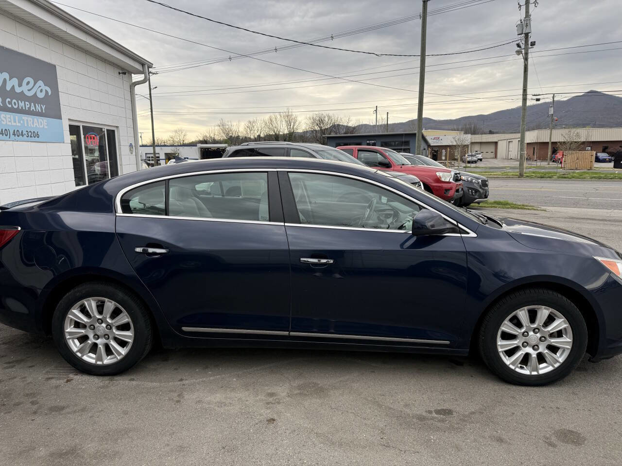 Used 2012 Buick LaCrosse FWD image 5