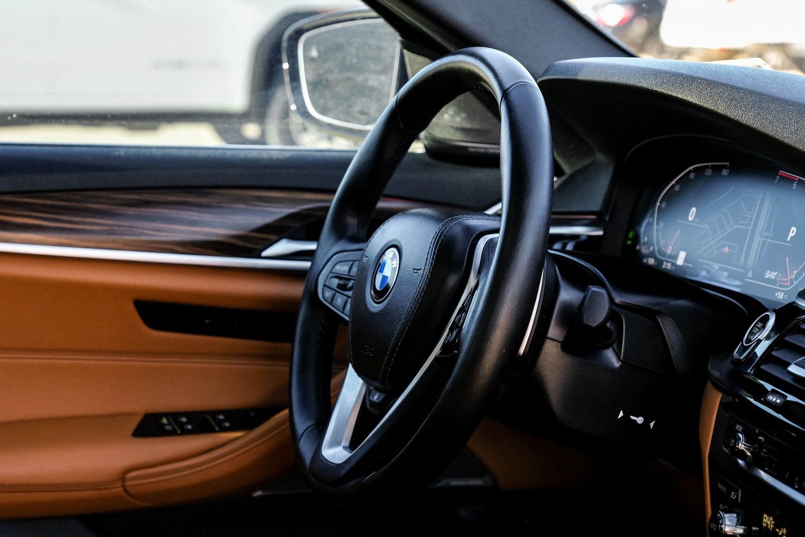 Used 2023 BMW 530i xDrive w/ Executive Package image 17