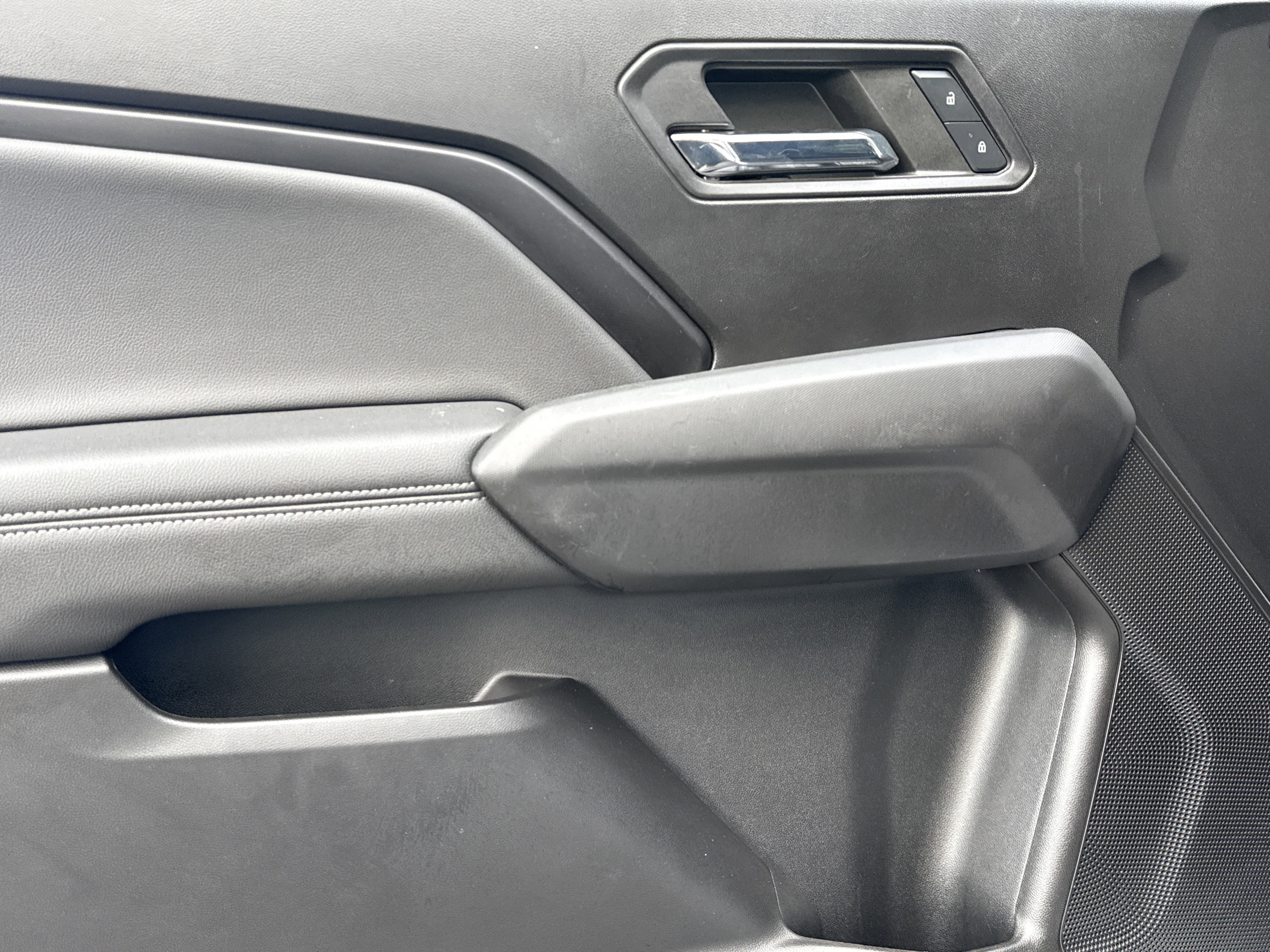 Used 2023 GMC Canyon Elevation w/ Convenience Package image 18