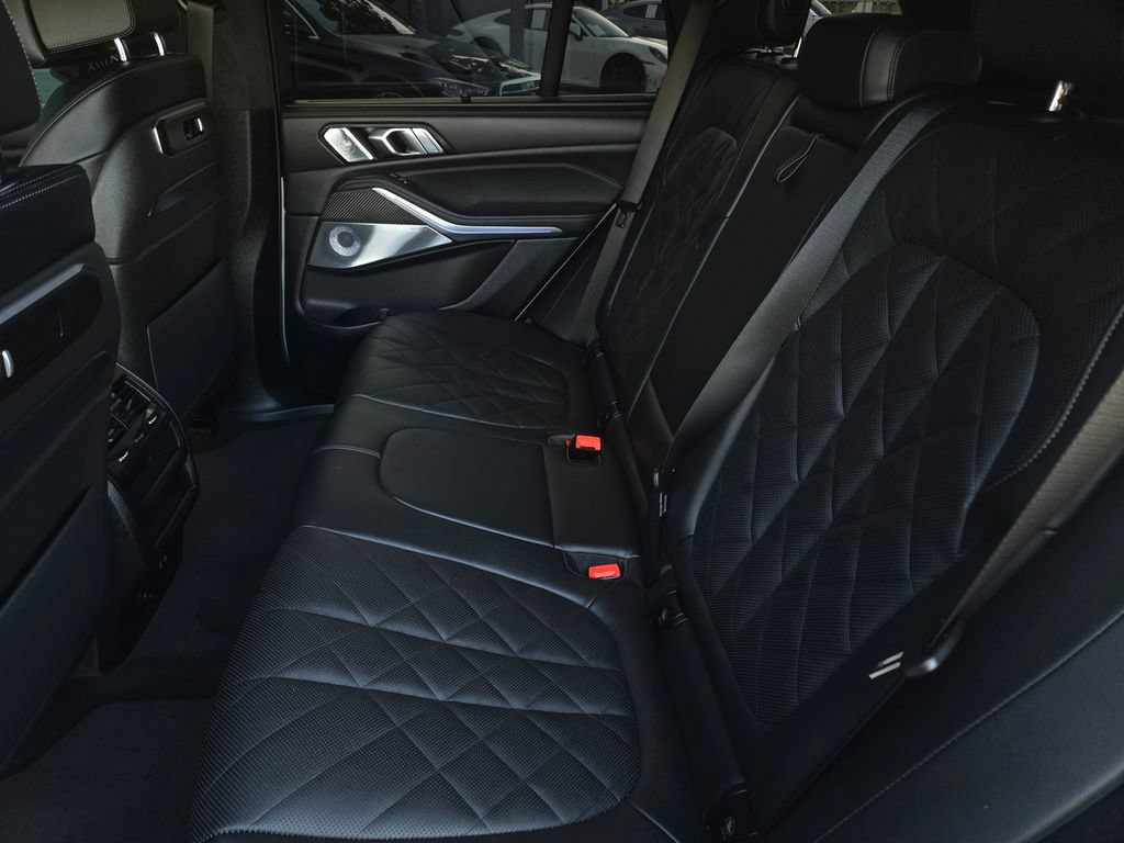 Used 2026 BMW X5 M60i w/ Executive Package AWD/4WD image 17