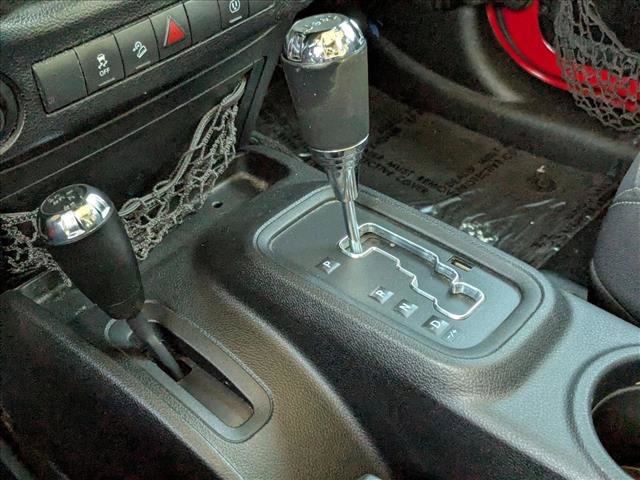 Used 2014 Jeep Wrangler Unlimited Sahara w/ Dual Top Group image 11