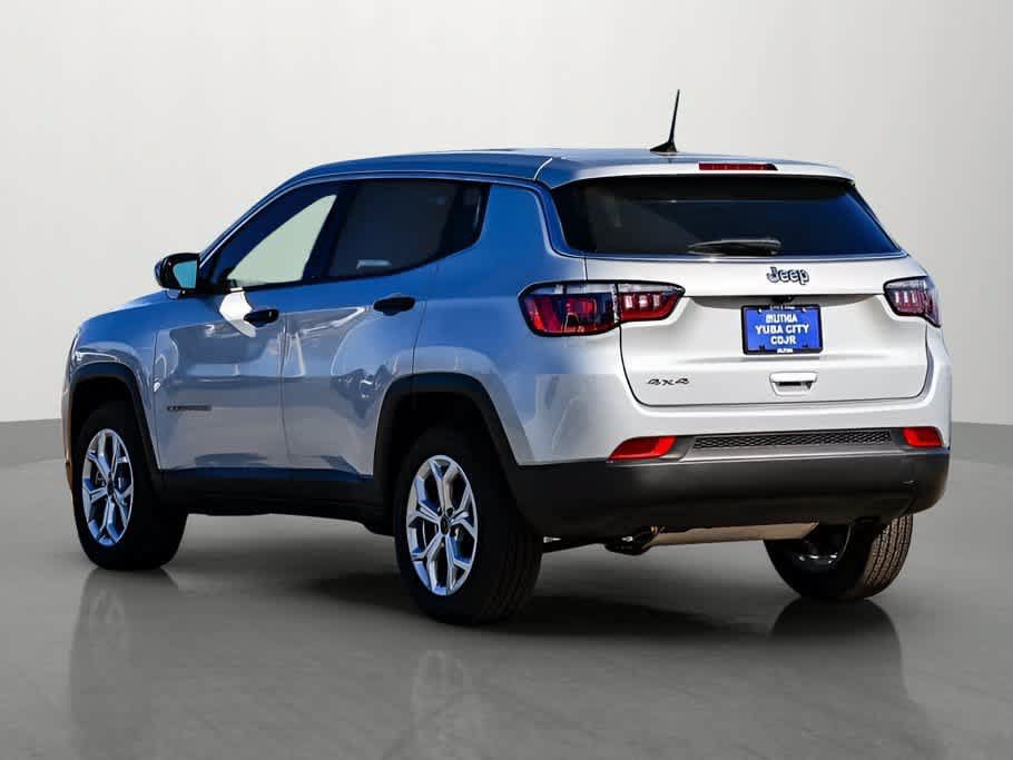 Used 2025 Jeep Compass Sport AWD/4WD image 3