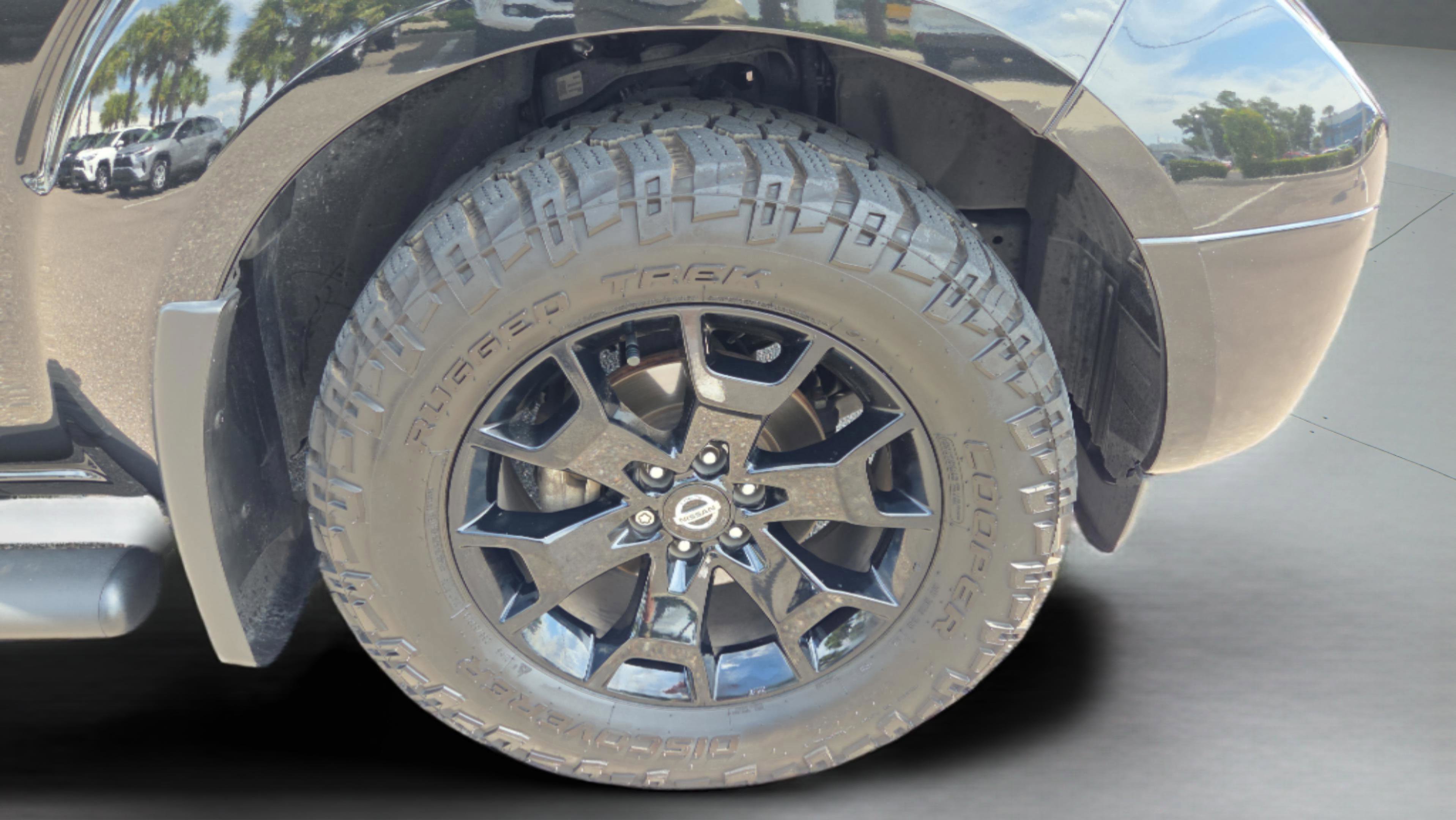 Used 2020 Nissan Frontier SV w/ Midnight Edition Floor Mats RWD image 34