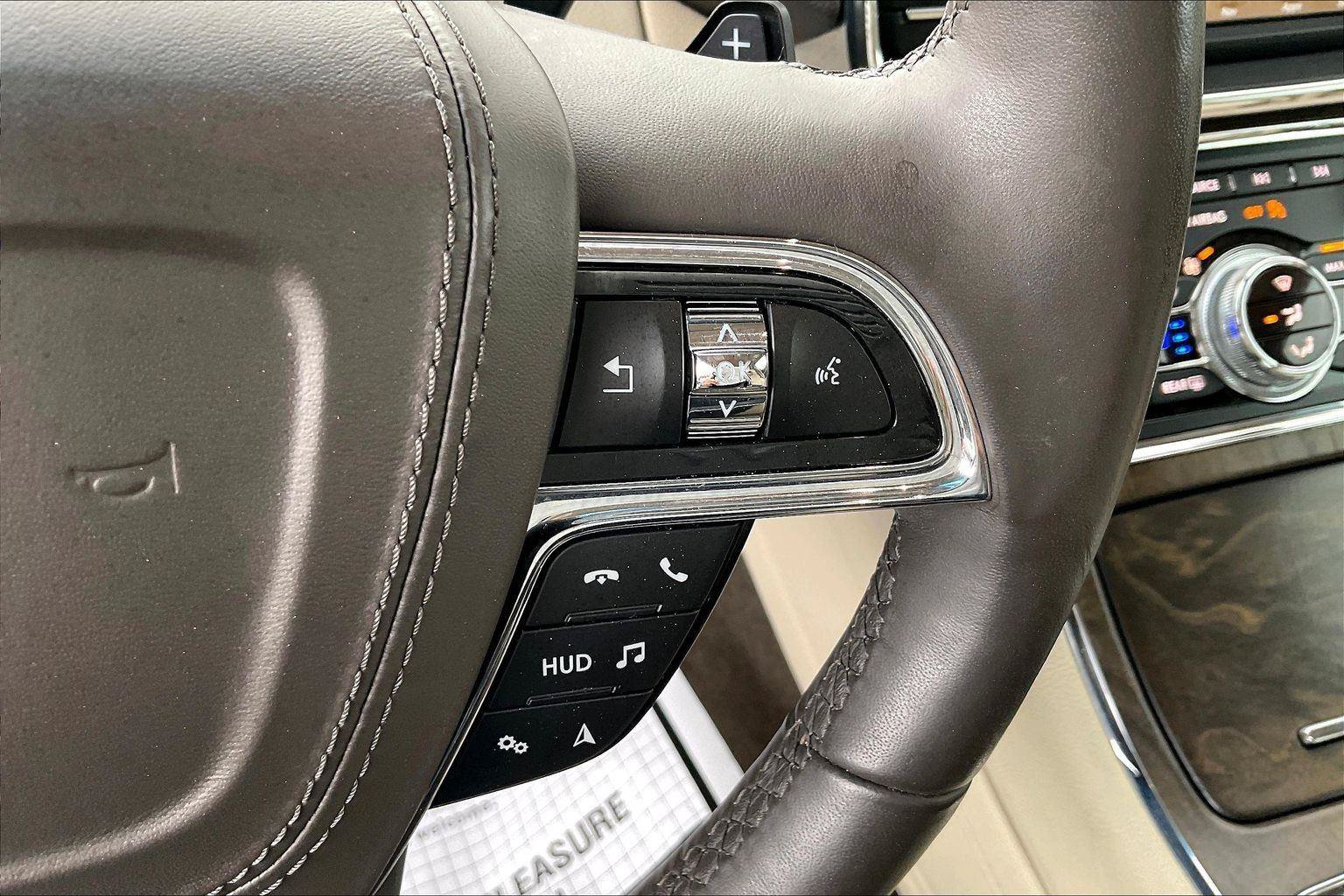 Used 2019 Lincoln Continental Reserve AWD/4WD image 12