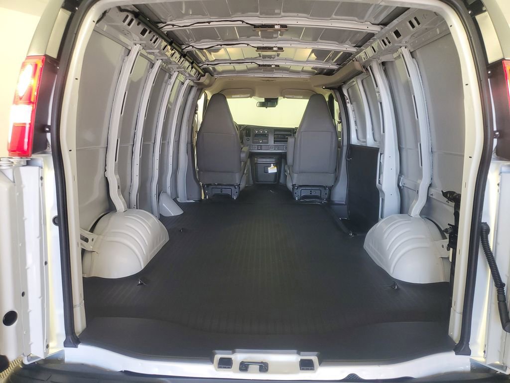 New 2026 Chevrolet Express 2500 w/ Driver Convenience Package image 29