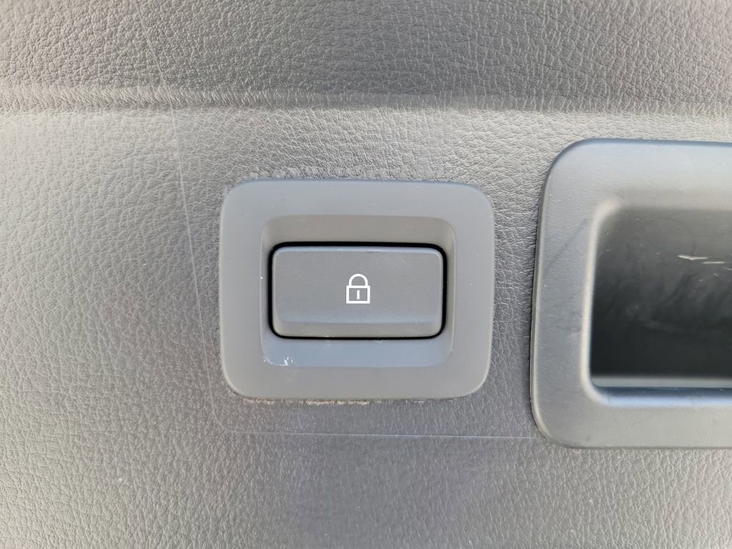 Used 2024 MAZDA CX-50 AWD 2.5 S w/ Cargo Package image 9