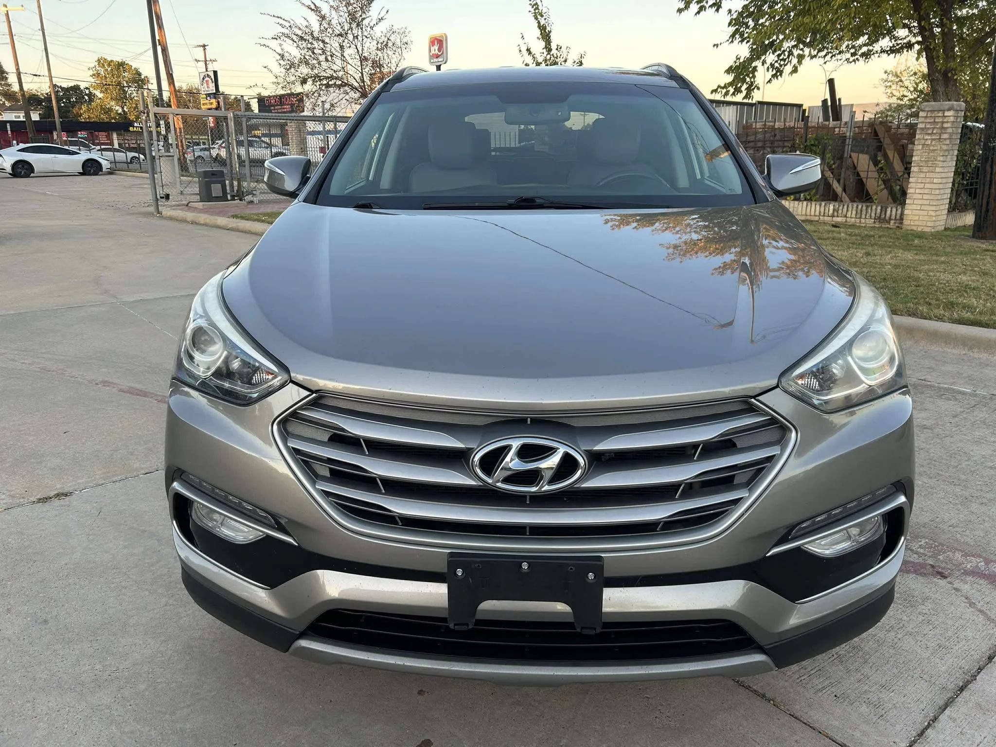 Used 2017 Hyundai Santa Fe Sport FWD image 6